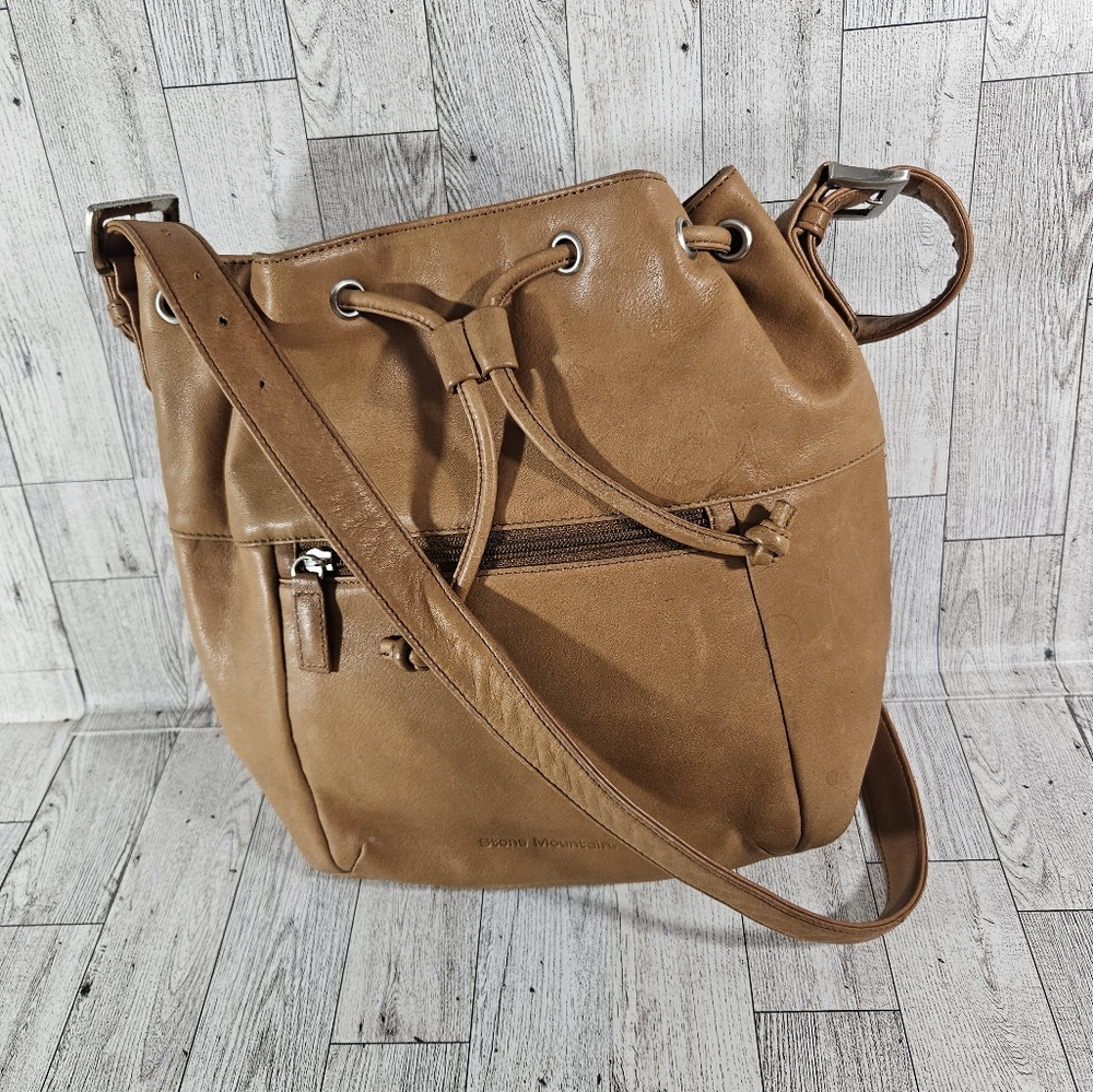 Stone Mountain Drawstring bucket shoulder bag Carmel Tan Purse Leather